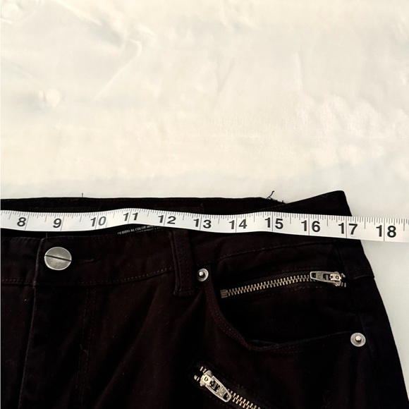 Kenneth Cole Black Straight Leg Jeans Women’s Size 12 – Classic Fit Denim Pants - Picture 3 of 7